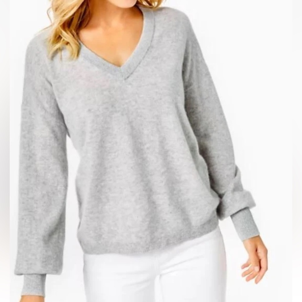 Lilly Pulitzer Jasmina medium 100% cashmere sweater gray with silver trim